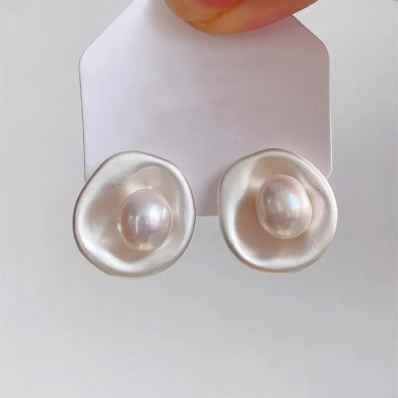 Zircon Round Pearl Earrings for Women Personality Irregular Stud Earring Temperament High Sense Simple Jewelry Wedding Girl